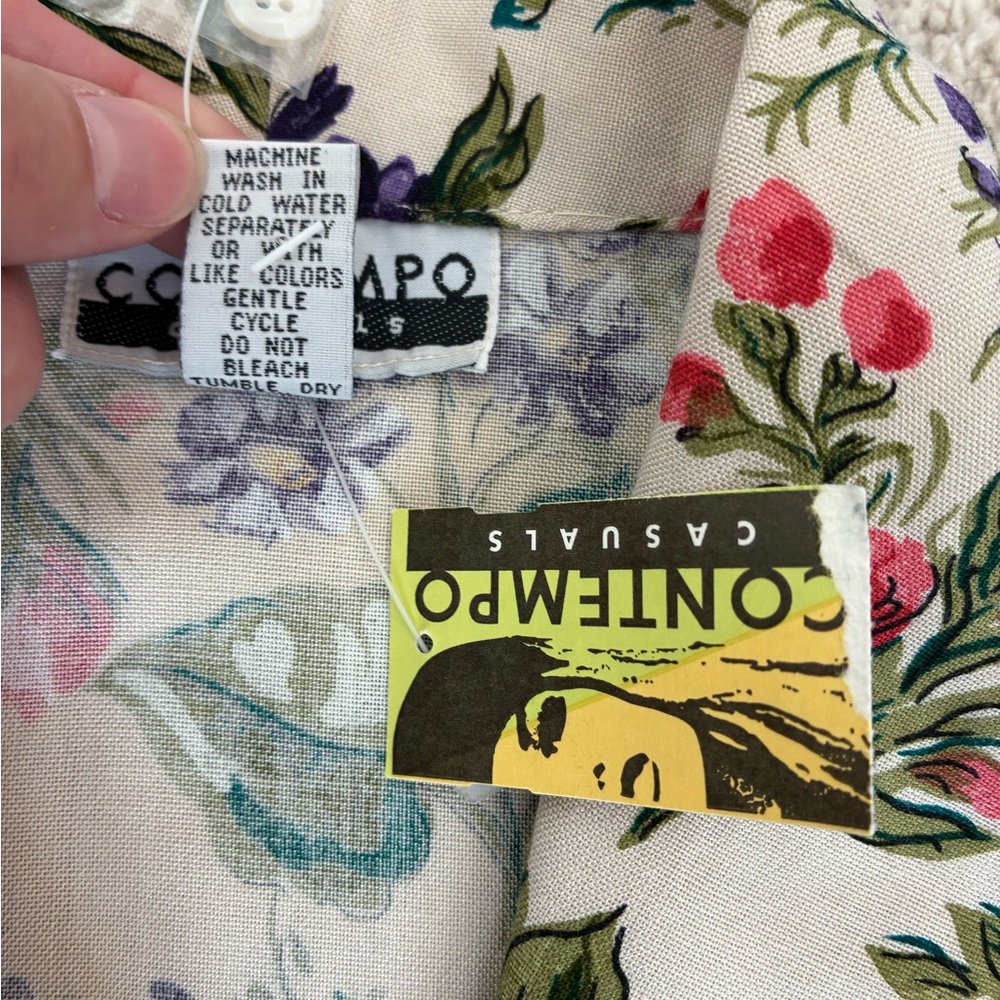 Vintage Contempo Casuals Floral Top - Picture 10 of 10